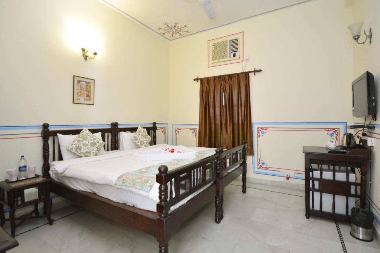 Jaipur Vintage House Bed & Breakfast Exterior photo