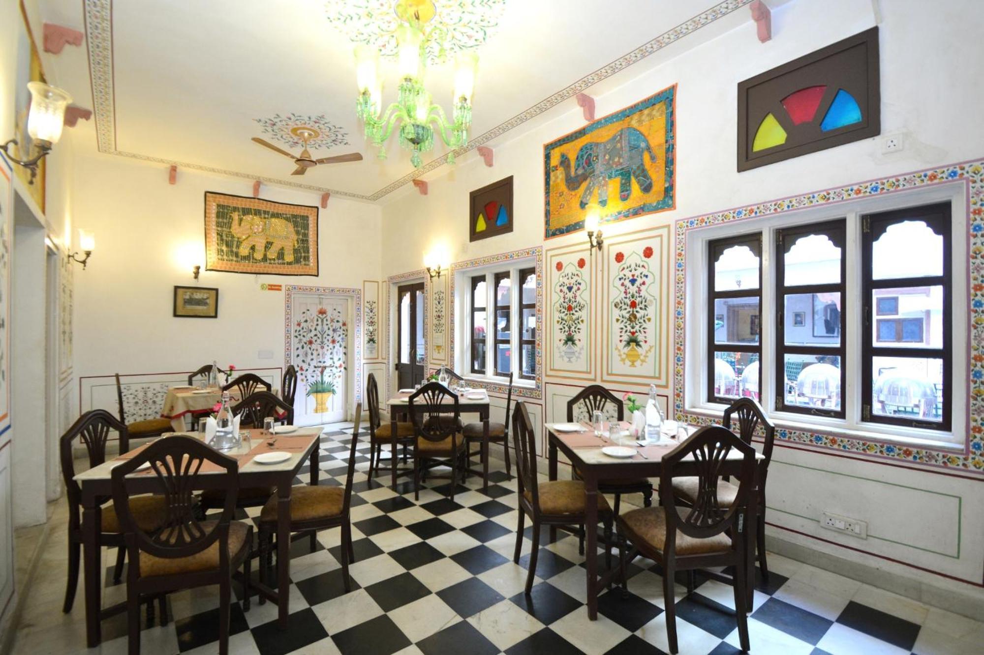 Jaipur Vintage House Bed & Breakfast Exterior photo